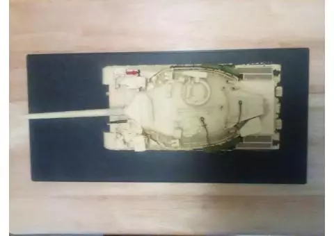 1/35 scale model main battle tank built up